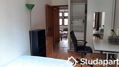 Chambre - 12 m² - 1 pièce