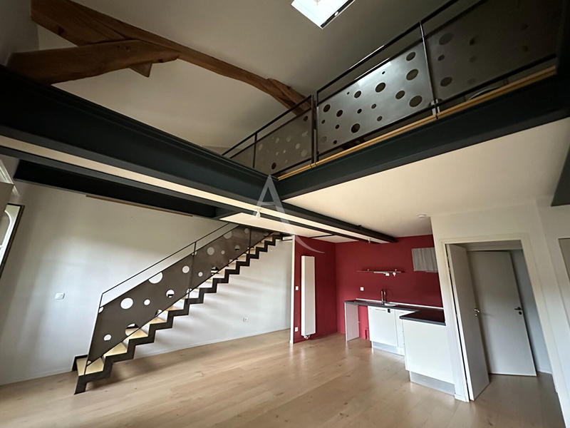 Appartement - 100 m² - 5 pièces