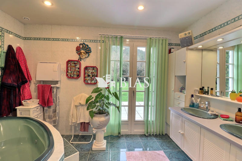 Maison - 152 m² - 6 pièces