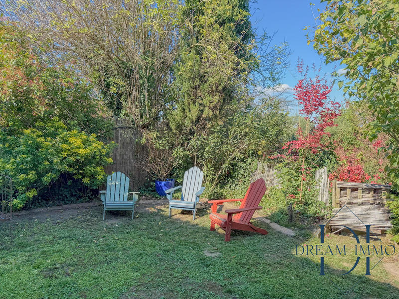 Maison - 256 m² - 10 pièces