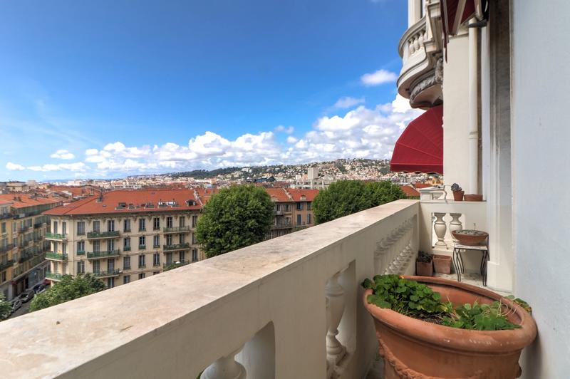 Appartement - 253 m² - 5 pièces