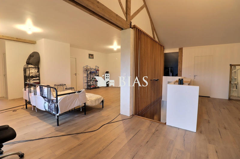 Maison - 363 m² - 10 pièces