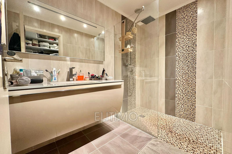 Appartement - 108 m² - 4 pièces