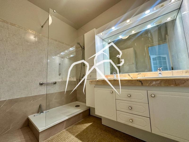 Appartement - 89 m² - 4 pièces