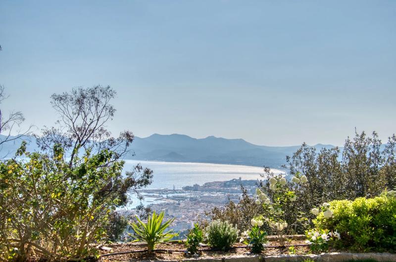 Appartement - 94 m² - 3 pièces