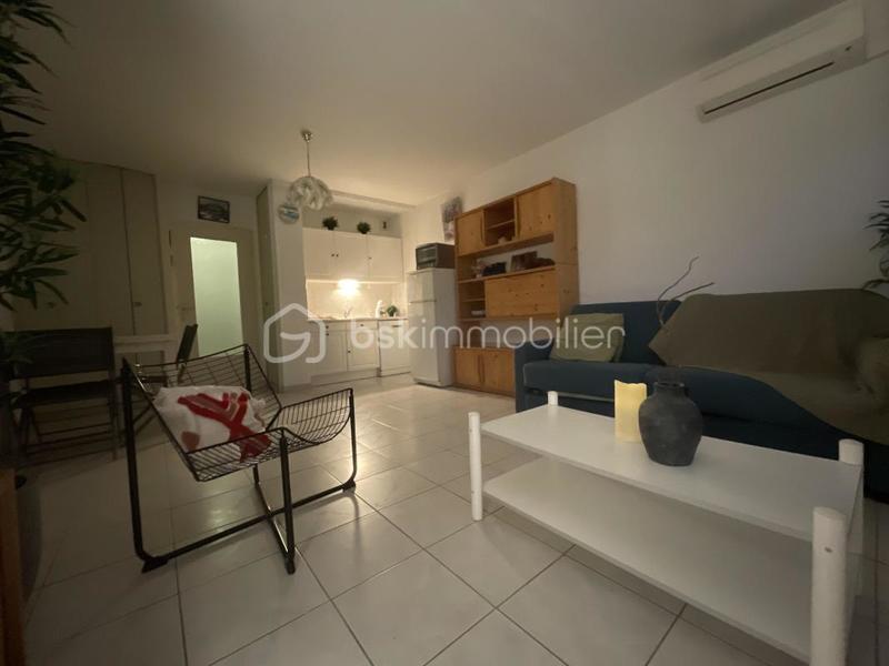 Studio - 24 m² - 1 pièce