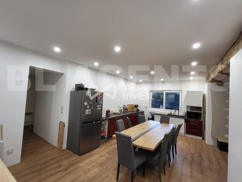 Maison - 308 m² - 14 pièces