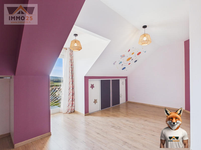 Maison - 161 m² - 8 pièces