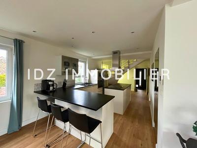 Maison - 185 m² - 4 pièces