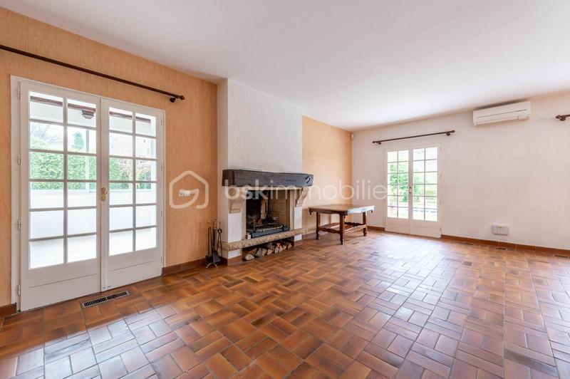 Demeure - 186 m² - 6 pièces