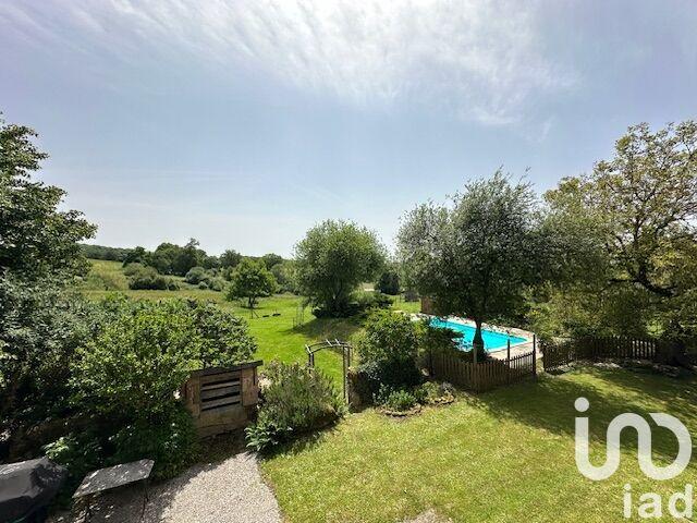 Maison - 300 m² - 9 pièces