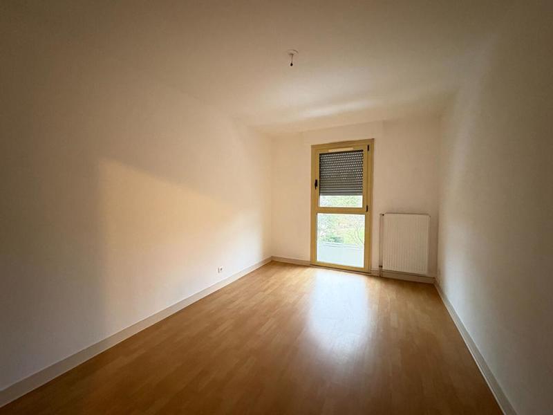 Appartement - 90 m² - 3 pièces
