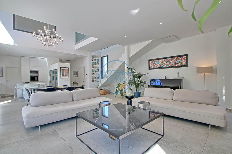 Maison contemporaine - 180 m² - 5 pièces