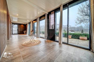 Maison - 275 m² - 8 pièces