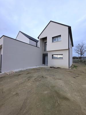 Maison - 140 m² - 7 pièces