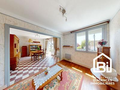 Maison - 64 m² - 4 pièces