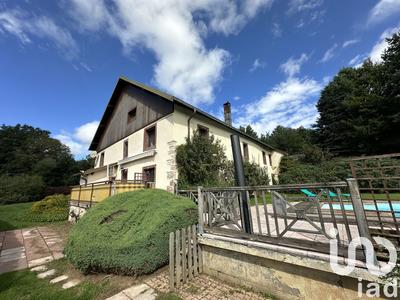 Maison - 317 m² - 13 pièces