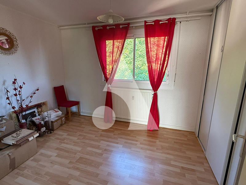 Appartement - 90 m² - 4 pièces