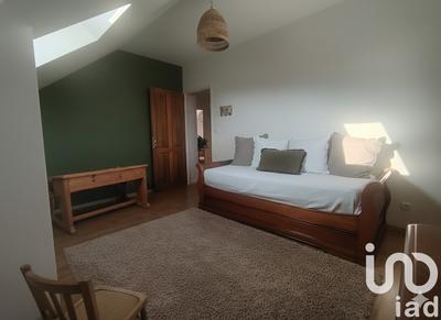 Maison - 213 m² - 7 pièces