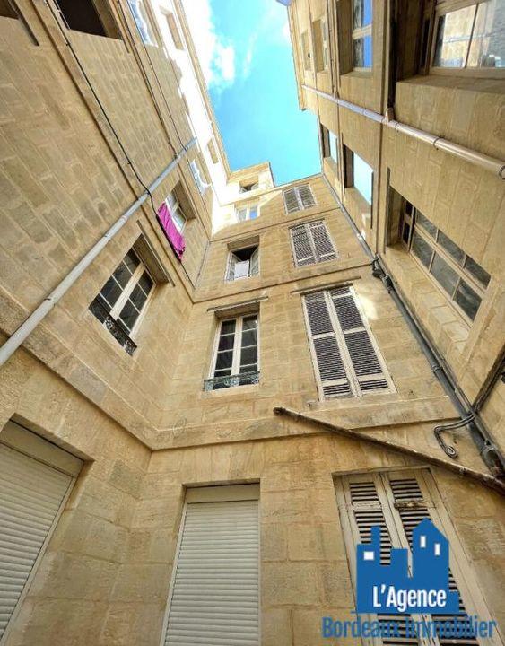 Appartement - 140 m² - 5 pièces