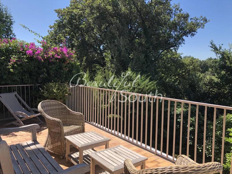 Maison - 200 m² - 6 pièces