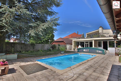 Villa - 418 m² - 10 pièces