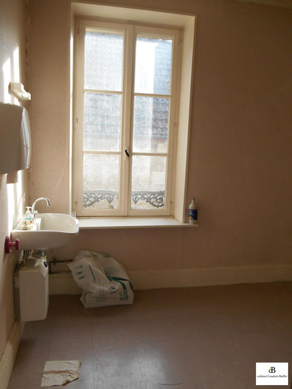 Local commercial - 243 m²