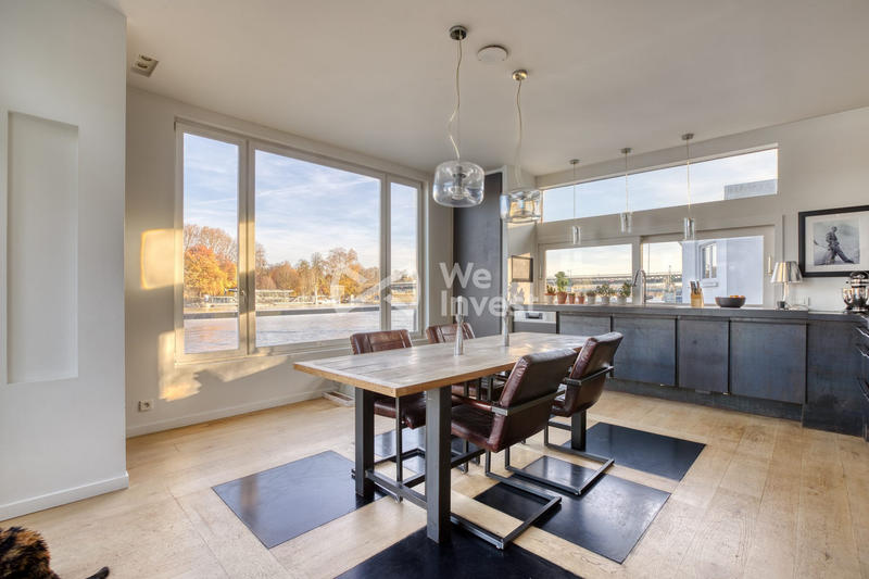 Maison - 260 m² - 8 pièces