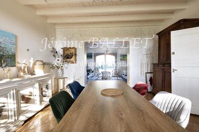 Maison de maîtres - 450 m² - 12 pièces