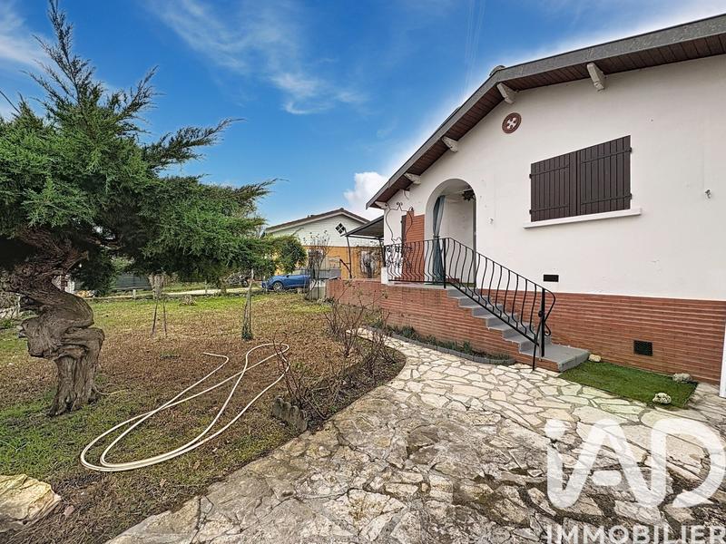 Maison - 93 m² - 5 pièces