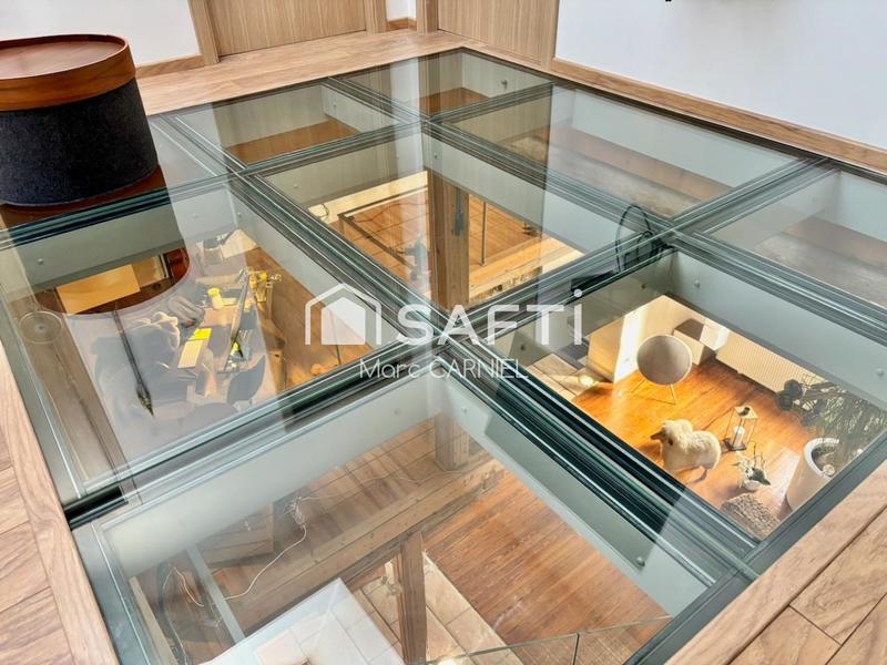 Maison - 335 m² - 11 pièces