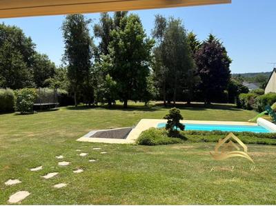 Maison - 153 m² - 7 pièces