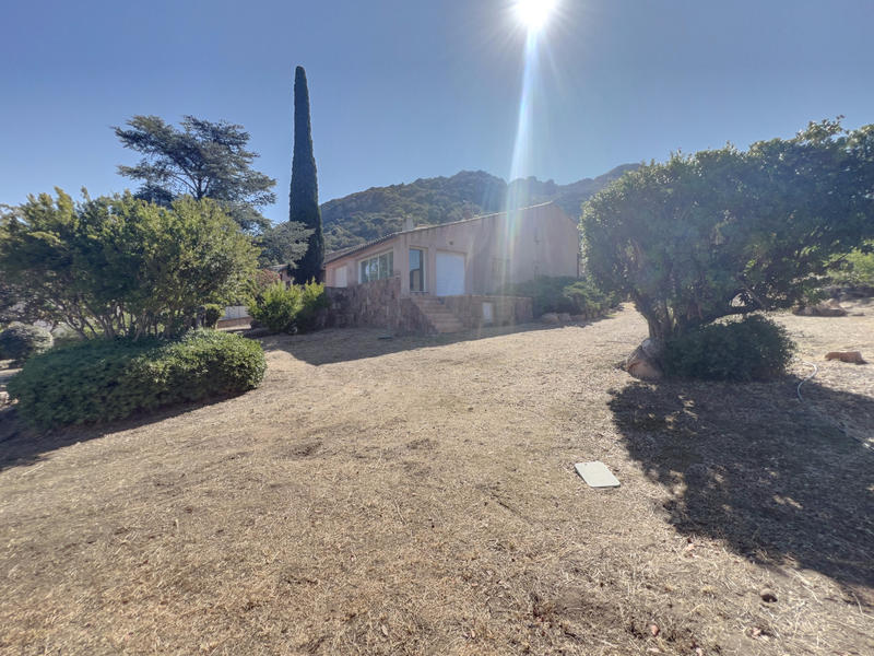 Villa - 290 m² - 6 pièces