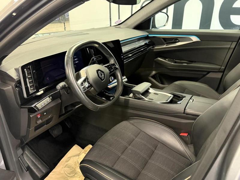 Renault Austral E-Tech hybrid 200 Iconic