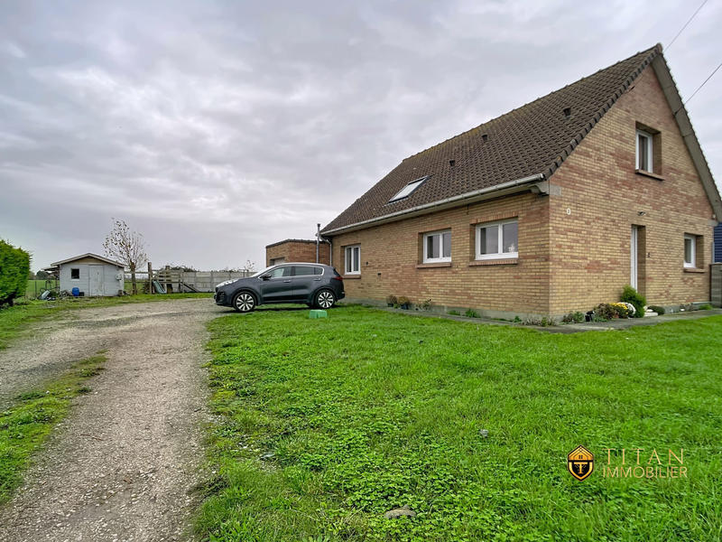 Maison - 95 m² - 5 pièces