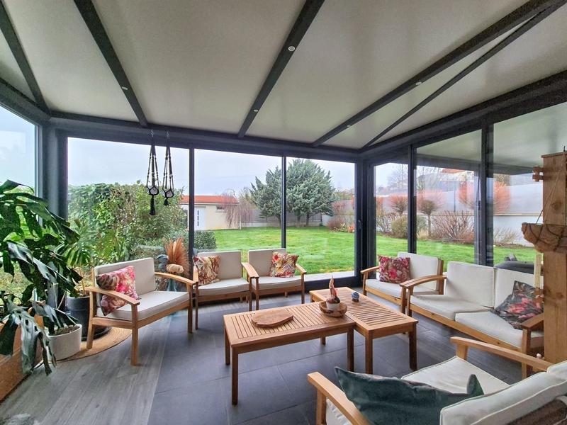 Maison contemporaine - 212 m² - 6 pièces