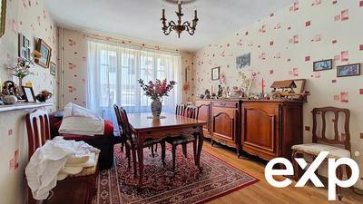 Maison traditionnelle - 127 m² - 7 pièces