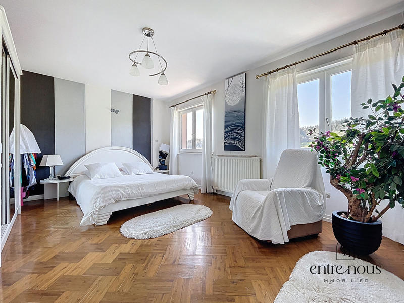 Maison - 133 m² - 6 pièces