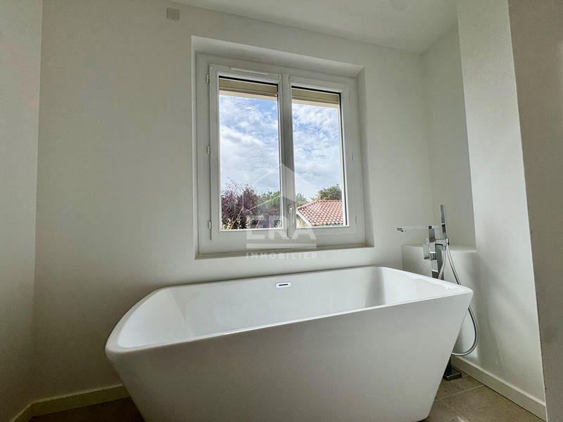 Maison - 141 m² - 7 pièces