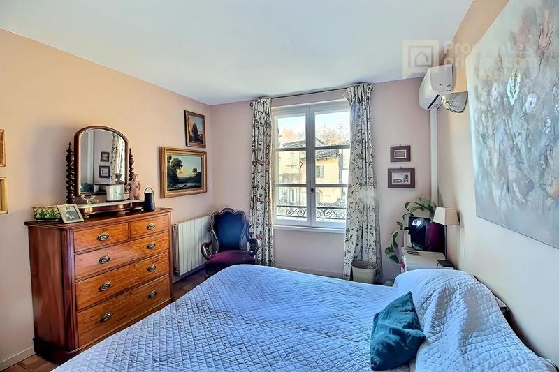 Appartement - 181 m² - 5 pièces