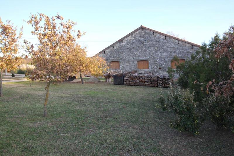 Propriété - 460 m² - 11 pièces