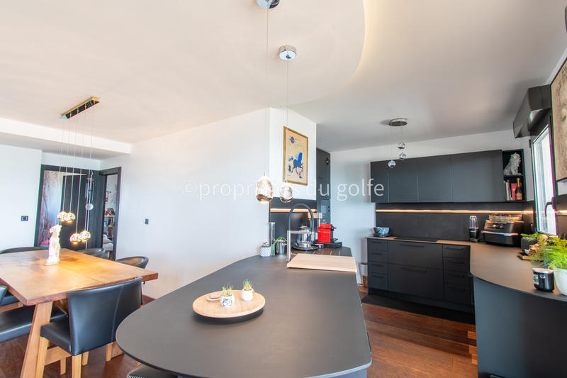 Appartement - 132 m² - 4 pièces