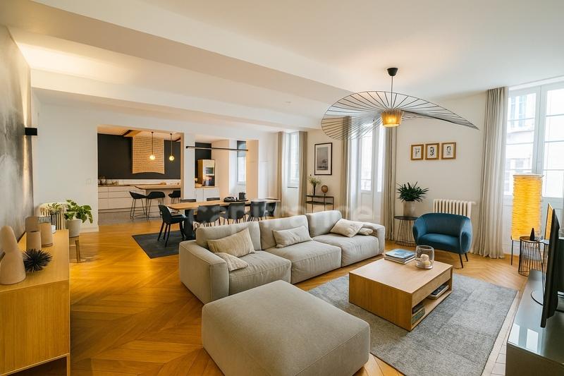 Appartement bourgeois - 250 m² - 7 pièces