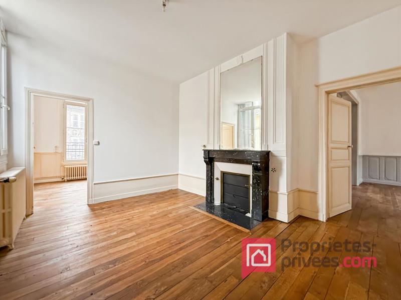 Immeuble - 215 m² - 10 pièces