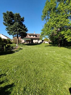 Maison - 195 m² - 9 pièces