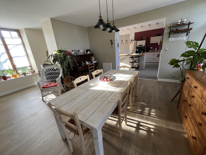 Maison - 198 m² - 7 pièces