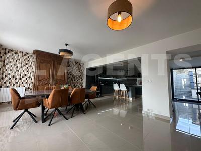 Maison - 108 m² - 5 pièces