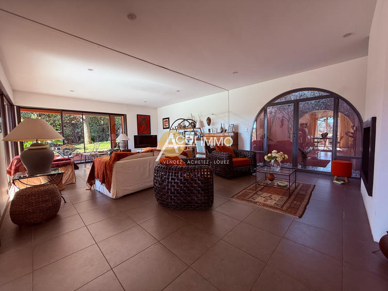 Villa - 188 m² - 6 pièces