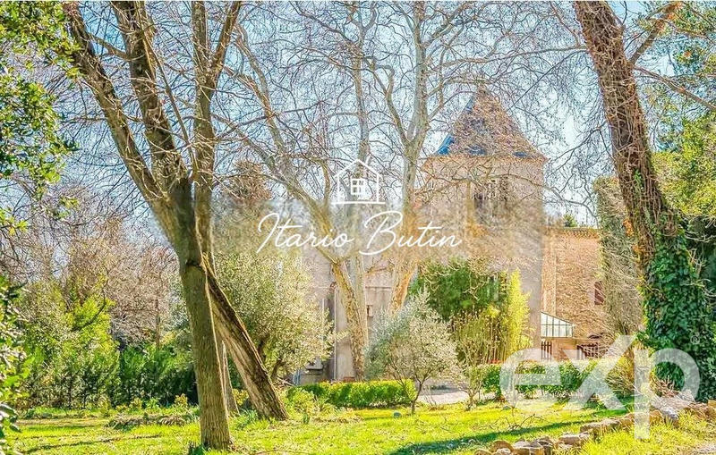 Maison - 415 m² - 14 pièces