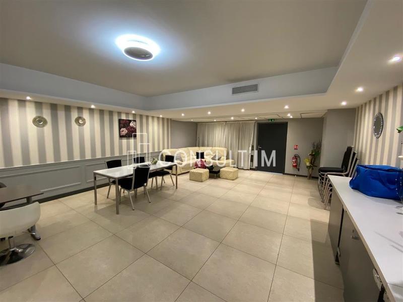 Local commercial - 426 m²